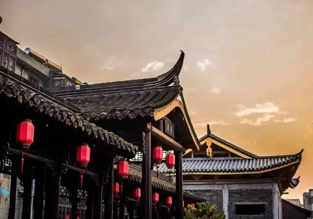 逃离违建房屋7